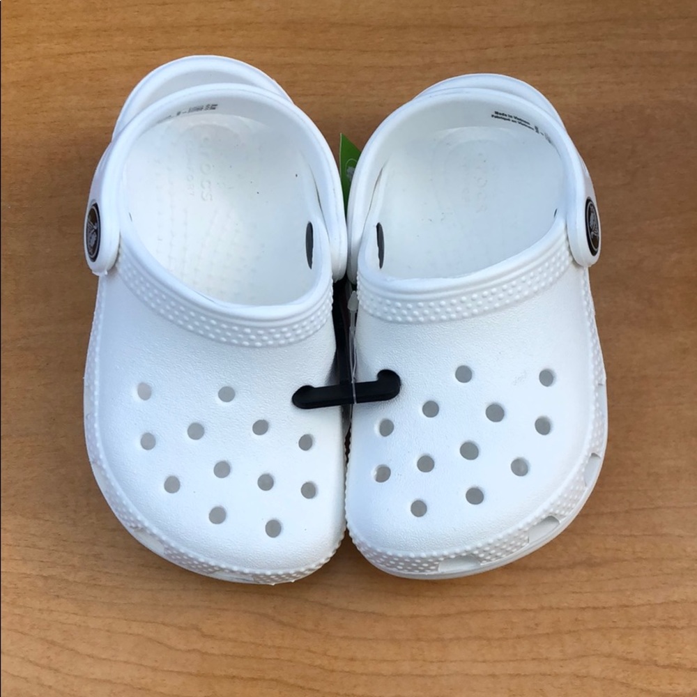 Brand NWT white crocs children’s size 6
